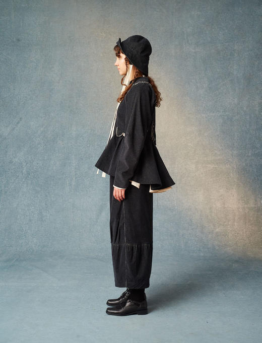 Renlisu 灰黑色毛线刺绣斜襟短外套 商品图1