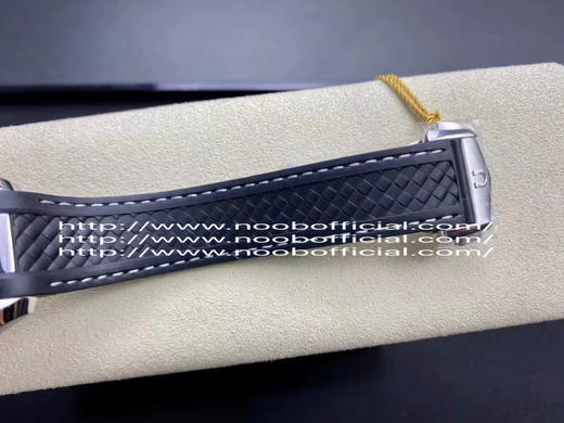 VS 2020新品:绿海马150米柚木盘来了！绿色在腕表圈是一个特别的颜色，它极富生命力，给人无限希望，绿荫葱葱、万物复苏。 商品图7