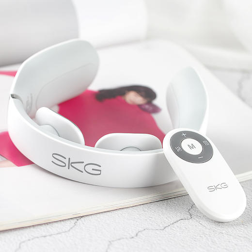 skg颈椎按摩仪 多功能脖子按摩震动揉捏护颈仪 商品图0