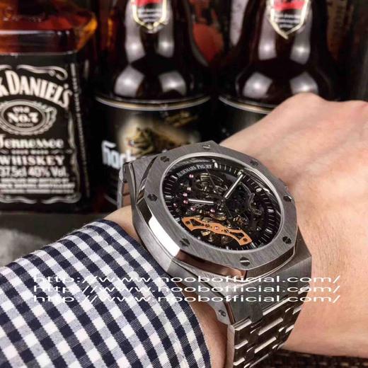 🎩爱彼 AP 镀膜玻璃 42mm*15mm 精钢表带配AP字样原装扣 搭载自动上链机芯 八角拉砂钢壳配镂空飞轮面 冷酷 霸气 不一样的硬汉 商品图2