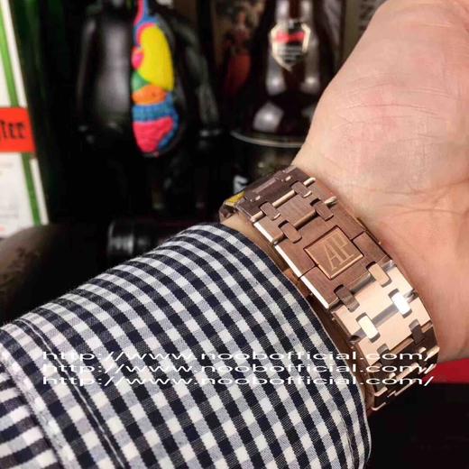 🎩爱彼 AP 镀膜玻璃 42mm*15mm 精钢表带配AP字样原装扣 搭载自动上链机芯 八角拉砂钢壳配镂空飞轮面 冷酷 霸气 不一样的硬汉 商品图10