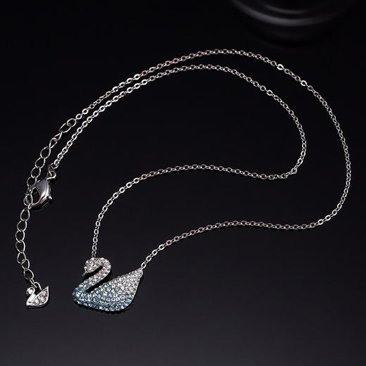 【全球购轻奢】swarovski 施华洛世奇 蓝色渐变天鹅项链 大号 5512095