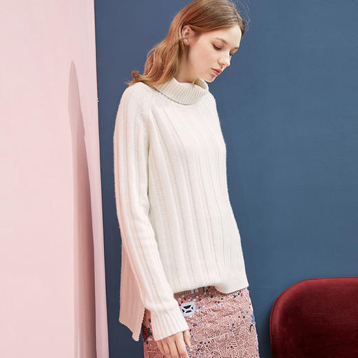 嫚熙高领宽松针织毛衣-特价商品不支持退换-a 商品图0