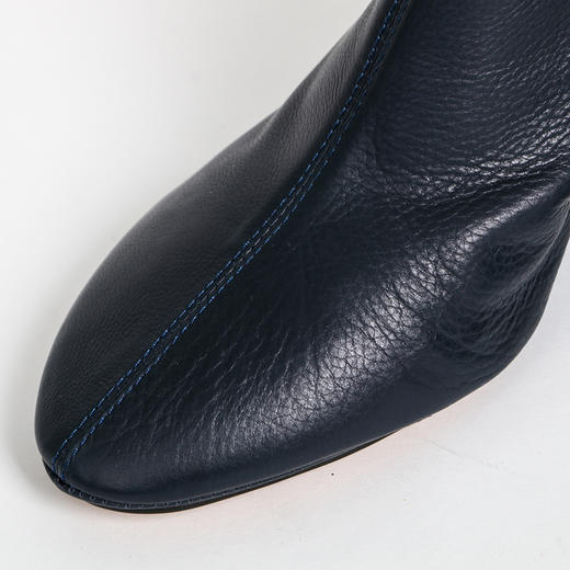 【à perles】春秋冬季时尚真皮小羊皮小圆头粗跟柔软纯色羊津绒面高跟靴鞋【注意鞋型偏小，现货】【清仓，不退不换】 商品图11