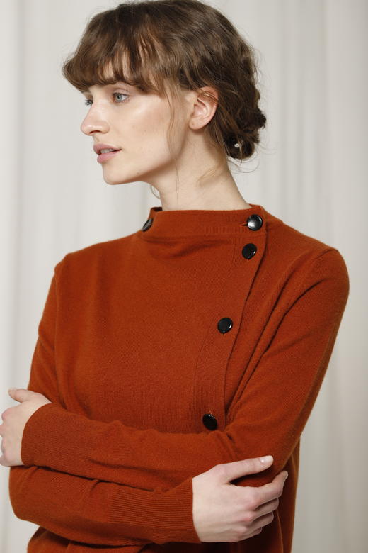 byarn斜门襟羊绒套衫