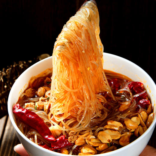 【陈薯网红酸辣粉 】12桶装-酸得爽口 辣得过瘾 解馋扛饿一碗就够了