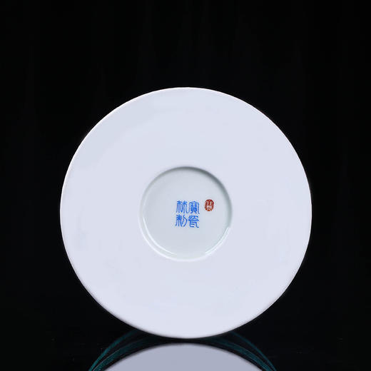 宝瓷林湖水绿锦地雕刻开窗墨彩山水笔筒 商品图2