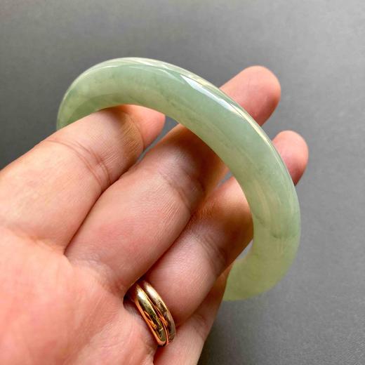 糯冰种晴水绿圆条手镯58 商品图8