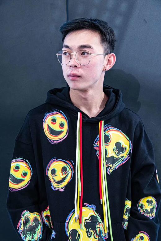 DEC BH932463101 搞怪涂鸦表情连帽套头卫衣 商品图2