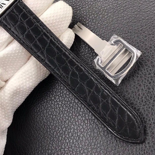 ding级版本 卡di亚TANK 坦克系列女士腕表，表盘尺寸：小号31X24mm 中号33X27mm,原装瑞士朗达石英机芯 商品图8