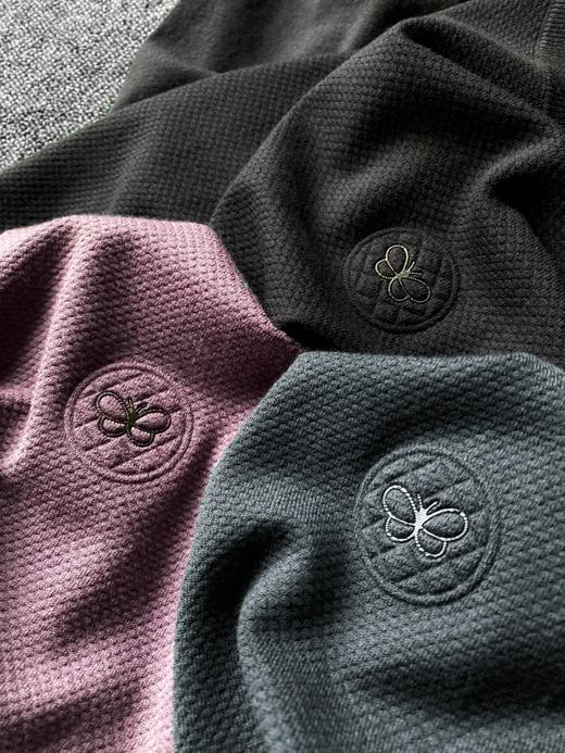 bv/葆蝶家!新标联名限量款!稀有拉丝镀金蝴蝶新标 横机菠萝针织衫