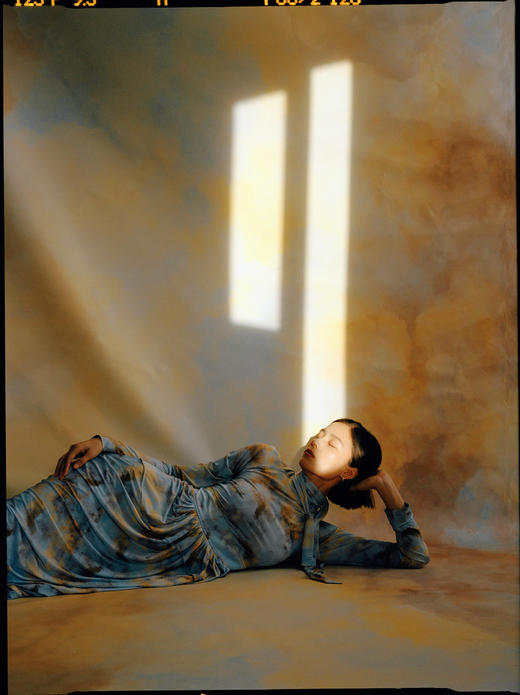 HIDEMI “我们做印花”弹力收身设计感连身裙 商品图6