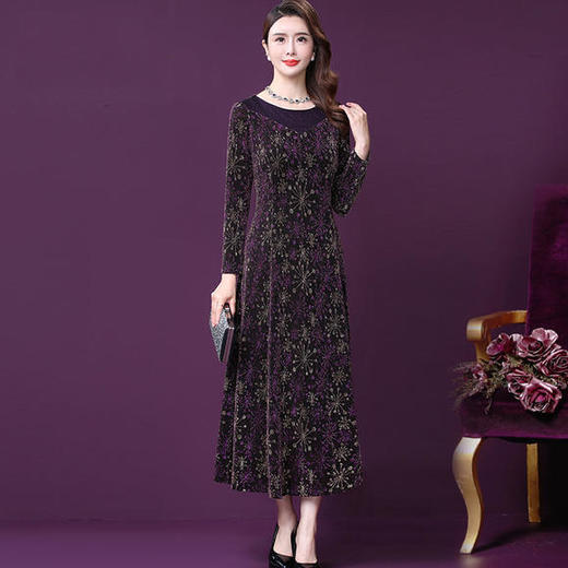 YQ-33674秋装新款女法式复古亮丝收腰显瘦轻奢长款连衣裙 商品图1