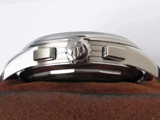 BLS全新百年灵璞雅系列计时腕表 璞雅系列（Premier）对于百年灵而言可谓意义非凡。如今，百年灵再度启用这个名字 商品图5