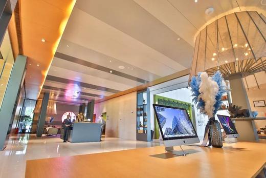 ★周末、节假日不加价★￥1399起/2间夜 入住【上海五角场Pagoda君亭设计酒店】享豪华房+早餐~周边商圈林立，交通便捷！有效期至2025年12月31日 商品图1