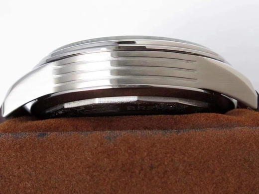 BLS全新百年灵璞雅系列计时腕表 璞雅系列（Premier）对于百年灵而言可谓意义非凡。如今，百年灵再度启用这个名字 商品图6