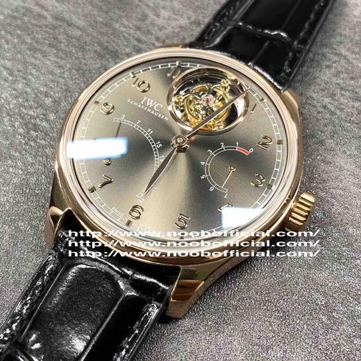 N万国IW504402真飞轮腕表！目前品质接近正品的陀飞轮手表。葡萄牙陀飞轮逆返系列  搭载订制版万国自主Cal．51900全自动真陀飞轮机芯，原装尺寸，直径44.2mm，厚度15.5 商品图4