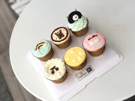 手绘卡通纸杯蛋糕可定制图案