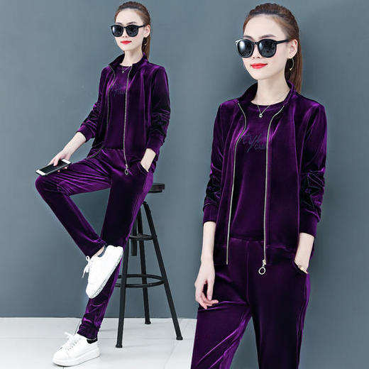 SP-701621新款时尚显瘦宽松休闲丝绒运动套装三件套 商品图1
