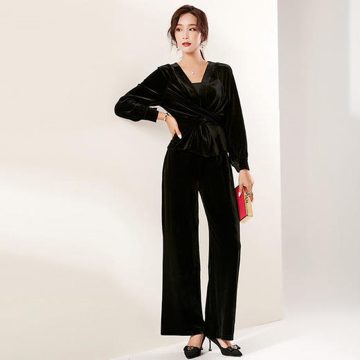 SFYFS-8508新款优雅气质收腰系带V领长袖金丝绒上衣阔腿裤两件套 商品图1