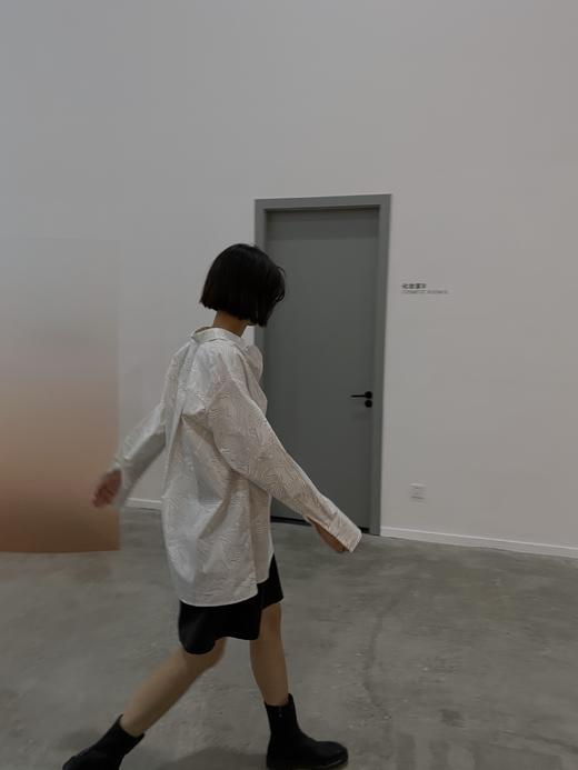 HIDEMI 心房客/“我们做印花”线型设计感微荡领多穿衬衫 商品图2