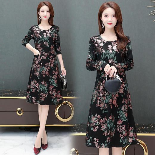 BCYD-YYL2258新款时尚气质百搭圆领中长款印花连衣裙 商品图3