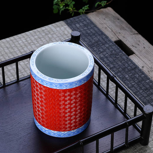 【宝】红地雕刻蓝边珐琅笔筒 商品图2