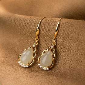 S925纯银镀金，天然和田玉个性百搭水滴形耳坠CW