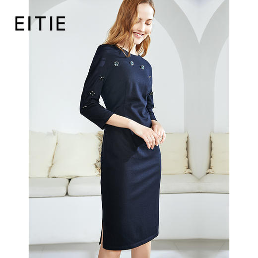 EITIE爱特爱秋季新款时尚通勤气质显瘦纽扣装饰包臀连衣裙女6007759 商品图1