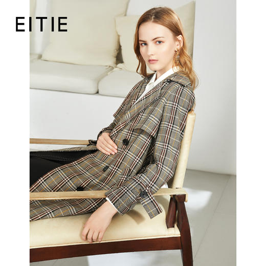 EITIE爱特爱秋季新款时尚洋气复古英伦格纹双排扣风衣外套女6004712 商品图0