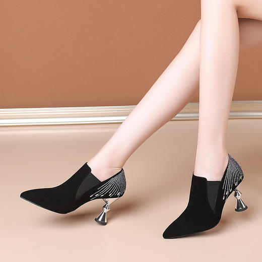 KBY-SSL9318秋季新品粗跟尖头深口单鞋女真皮时尚烫钻舒适高跟鞋 商品图1