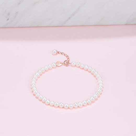 周六福 风华珍珠手链 18K金尾链 珍珠手饰 优雅 商品图2