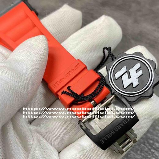 ZF理查德·米勒RM035，研发时间长达4年，把头、表壳、底盖均为碳纤维打造，男士腕表，橡胶表带，自动机械机芯，透底。 商品图3