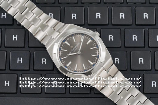 XF江shidan顿纵横四海2000V/120G-B122腕表，直径40mm，精钢表带，男士腕表，透底，自动上链机芯 商品图3