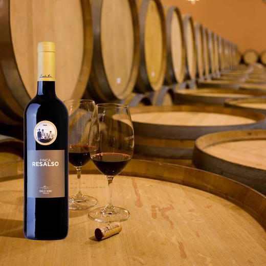 西班牙摩罗酒庄馚可瑞红葡萄酒emiliomorofincaresalsoriberadelduero