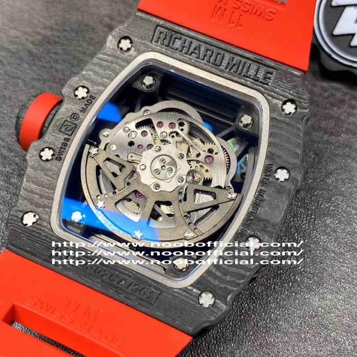 ZF理查德·米勒RM035，研发时间长达4年，把头、表壳、底盖均为碳纤维打造，男士腕表，橡胶表带，自动机械机芯，透底。 商品图7