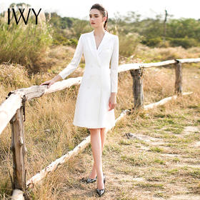 IWY/白色长袖连衣裙Q13096