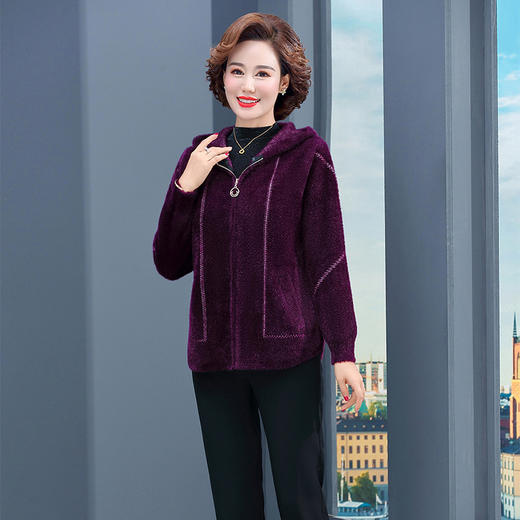 YSM-66P-9903妈妈气质仿貂绒外套女秋冬装中老年洋气短款宽松针织开衫 商品图3