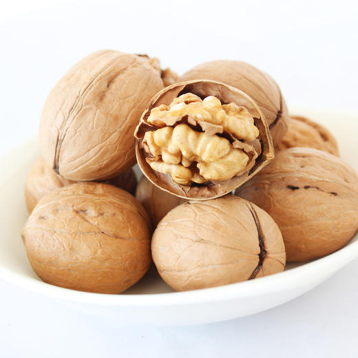 2024年新疆185纸皮核桃，5斤家庭装和礼盒装，全国包邮 商品图4