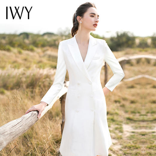 IWY/白色长袖连衣裙Q13096 商品图1