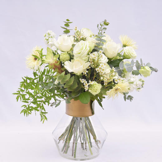 高档包月鲜花用心生活感受美好色系混搭鲜切花束瓶插花