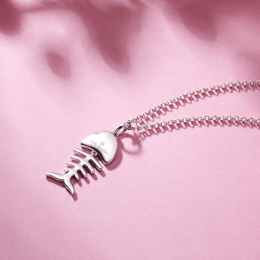 钻石世家 电视剧同款鱼骨项链 925银钻石镶嵌鱼骨吊坠项链 个性鱼骨银