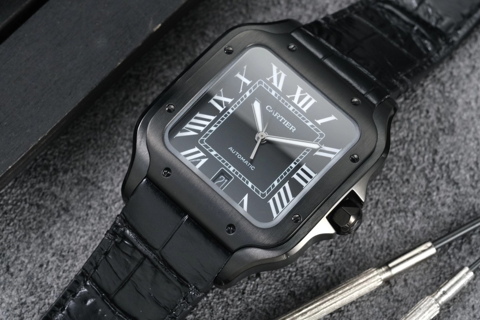 rxw卡地亚新款山度士系列 黑武士腕表 (新颜值)(新技术)九大必购理由