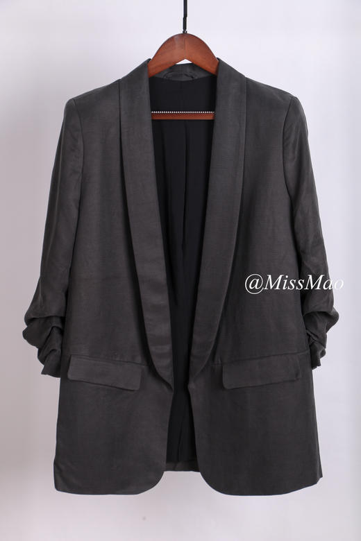 清仓特价/不退不换/ 轻便有型可职场可休闲青果领休闲西装，深绿，浅灰两色可 商品图0