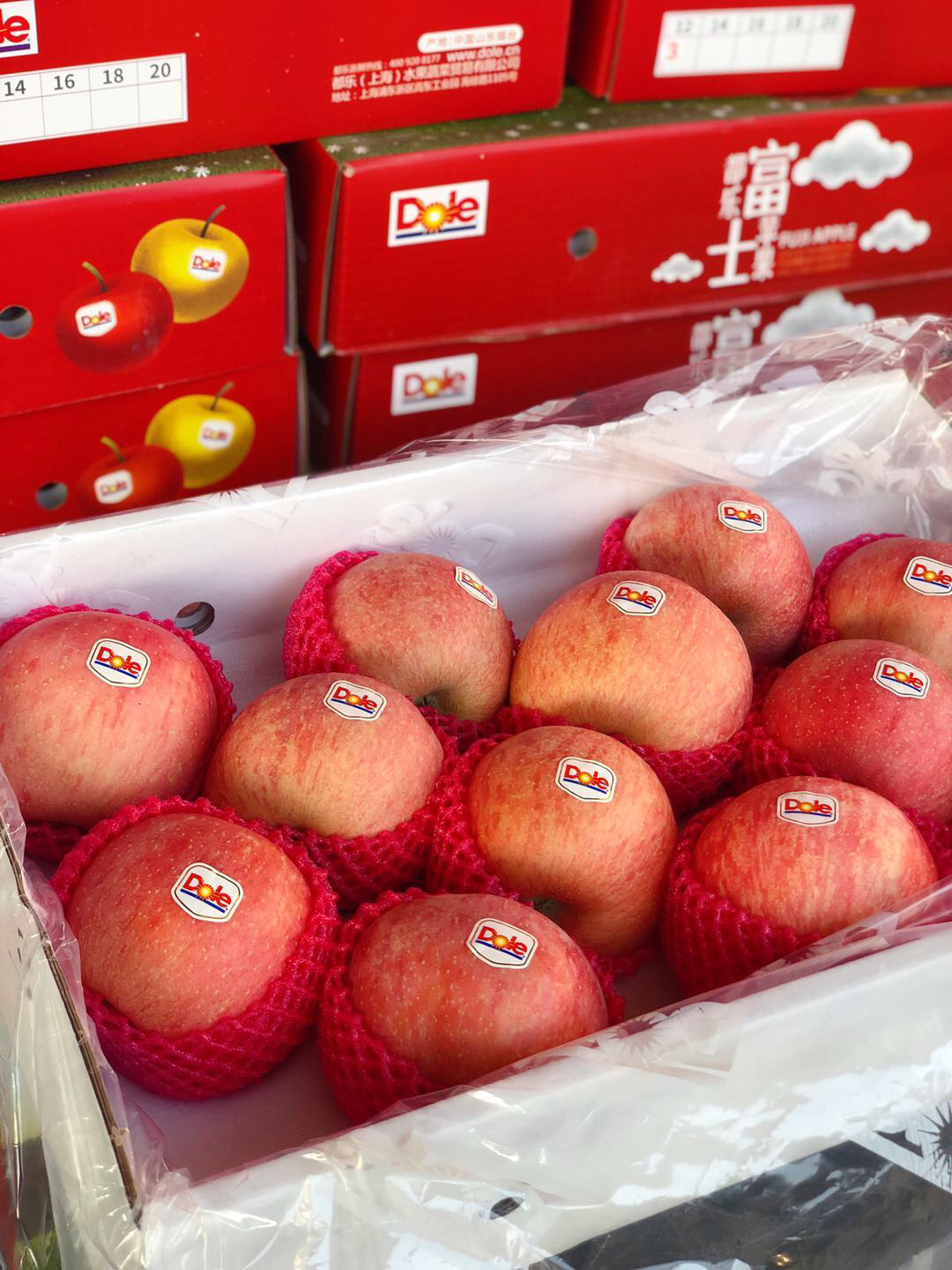 都乐特级红富士都乐大牌红富士苹果礼盒装12只个头均匀口感脆甜完美
