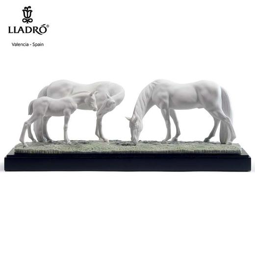 7F  LLADRO雅致  草地上的马儿 商品图0