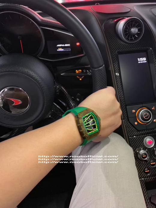 ®理查德米勒RICHARD MILLE RM 59-01 是对Richard Mille钟爱的酒桶型表壳的全新诠释,亦是创新的演绎。直径为50 x 42 x 15毫米，进口绿黄色特殊聚合物表壳 商品图8
