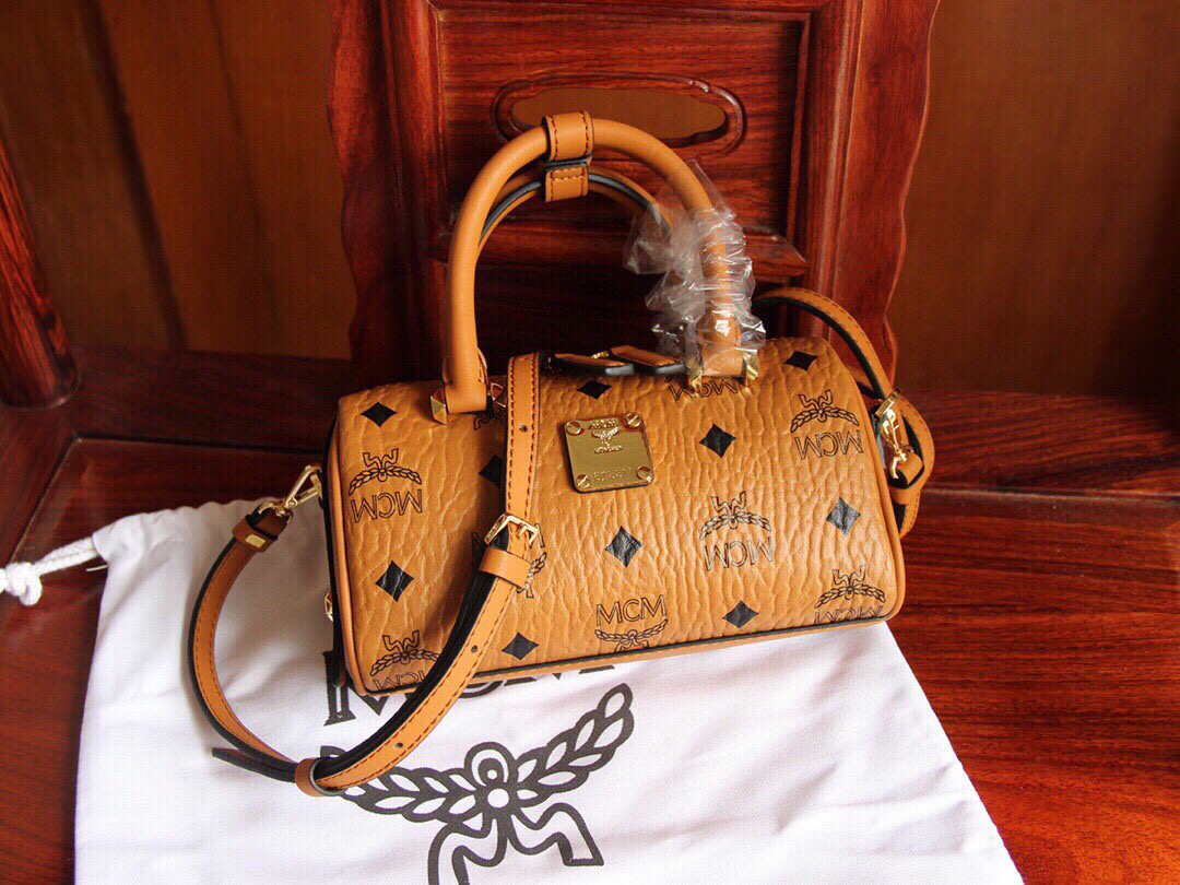 夏日特价480mcm迷你波士顿枕头包款号30199轻盈小巧定制原版pvc配牛皮