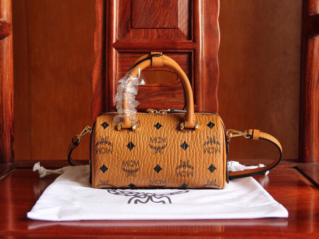 夏日特价480mcm迷你波士顿枕头包款号30199轻盈小巧定制原版pvc配牛皮