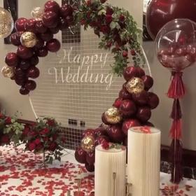 大气酒红色鲜花气球订婚宴